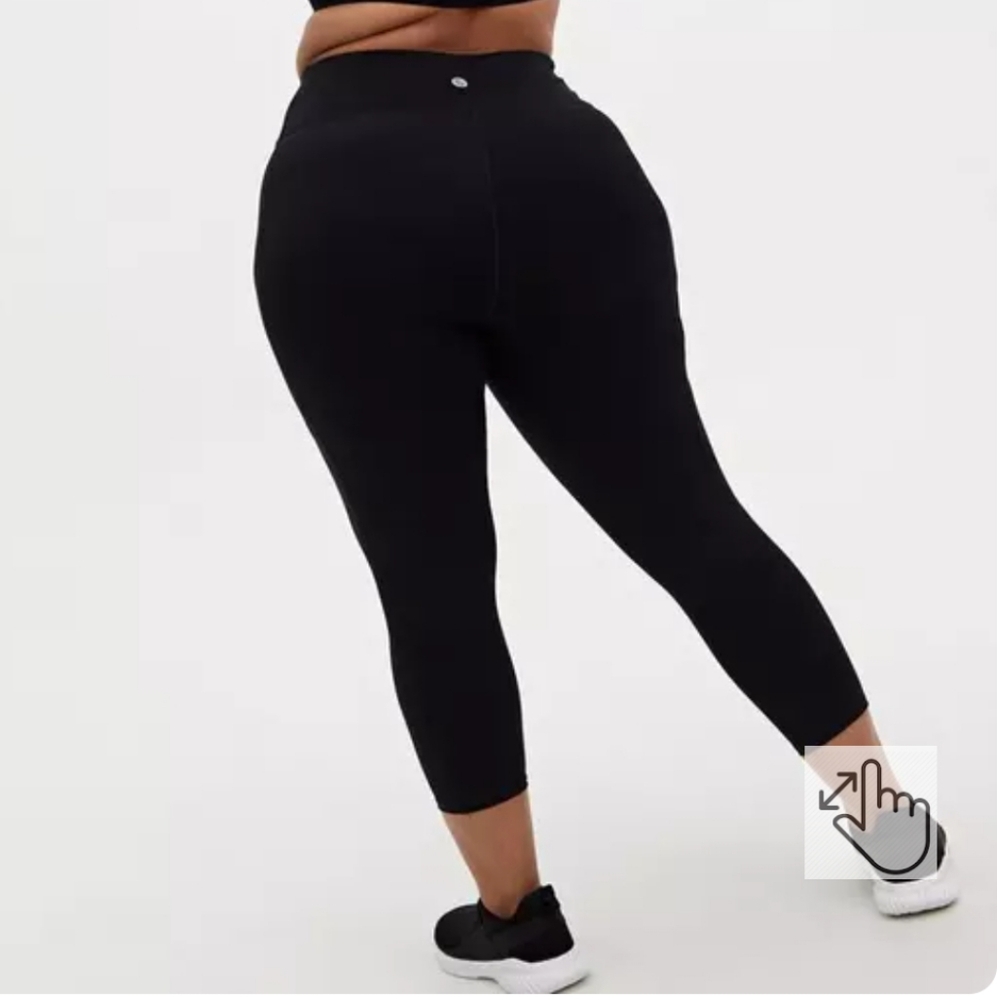 #097 Torrid 5 Performance Lite Crop Active Legging - image 6